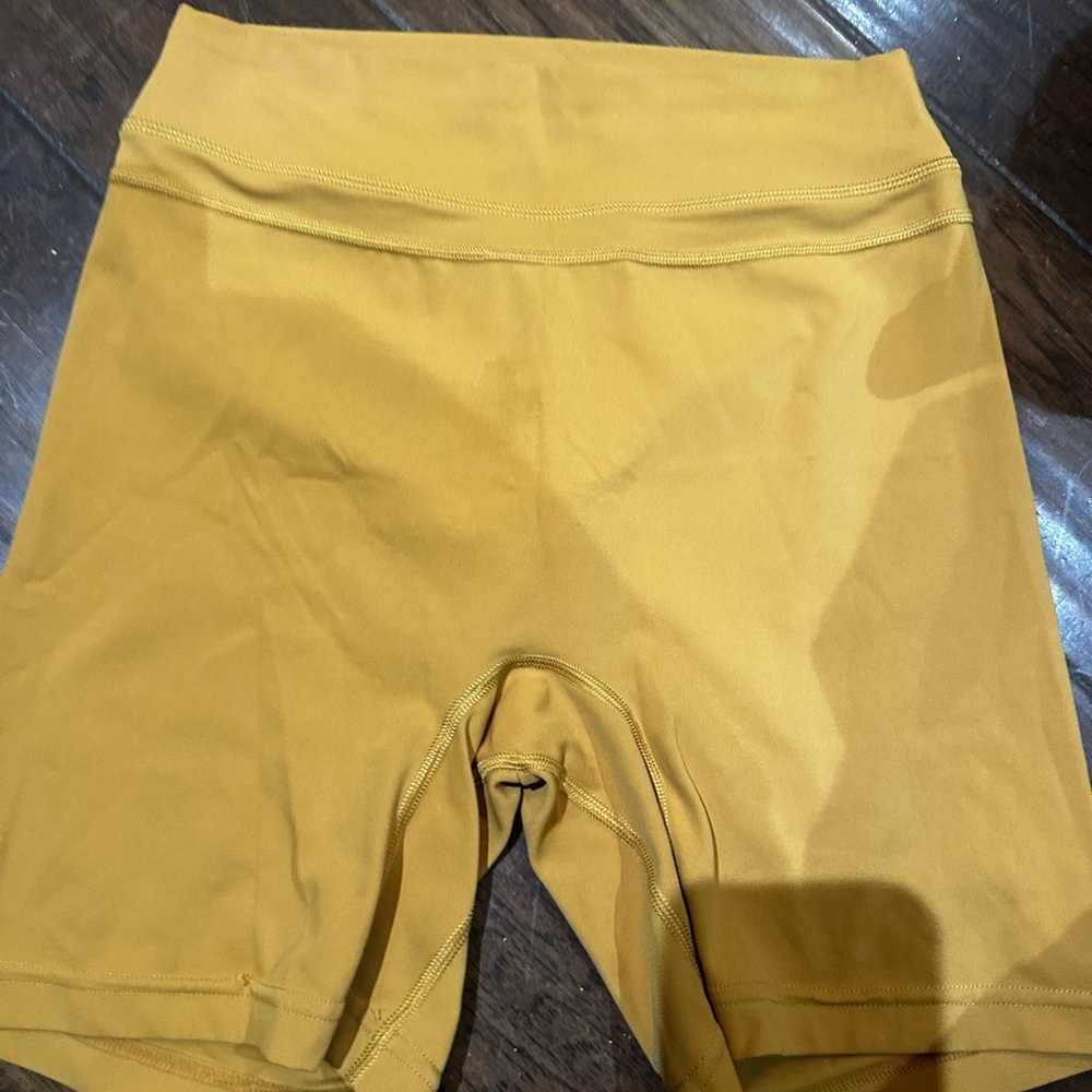 Tom Tiger Women's Mustard Bike Shorts Active Gym Rat Workout size S‎